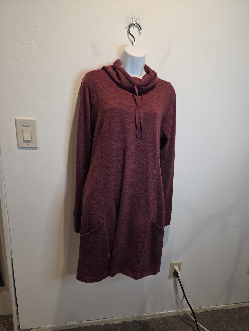 Kuhl Size L Burgundy Lea Cozy Long Sleeves Cowl Neck Dress Pockets